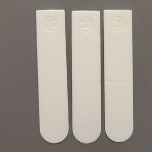 C H A N E L  Cream/foundation wands